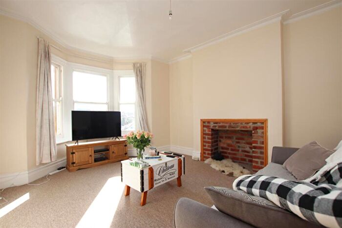 2 Bedroom Apartment To Rent In Foxcombe Road, Bath, BA1