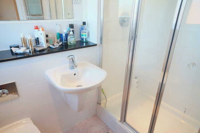 2 Bedroom Apartment To Rent In Montmano Drive, West Didsbury, M20