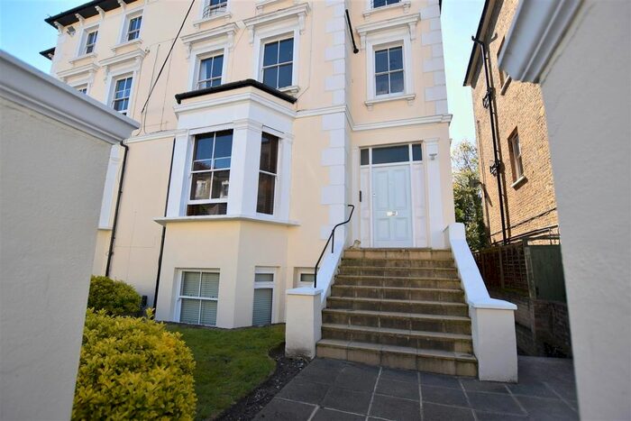 2 Bedroom Maisonette To Rent In St. Philips Road, Surbiton, KT6