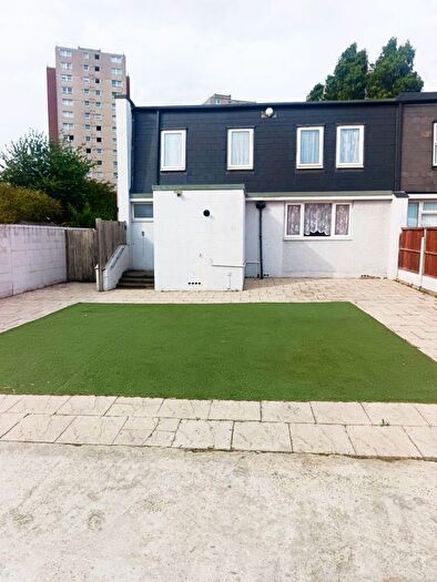3 Bedroom End Of Terrace House To Rent In Hobart Road, Tilbury, RM18