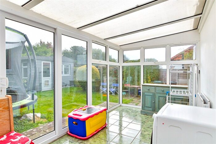 3 Bedroom Chalet For Sale In Downsview Avenue, Woodingdean, Brighton, East Sussex, BN2