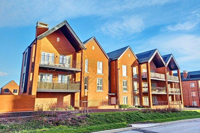 2 Bedroom Flat For Sale In Kings Barton, SO22