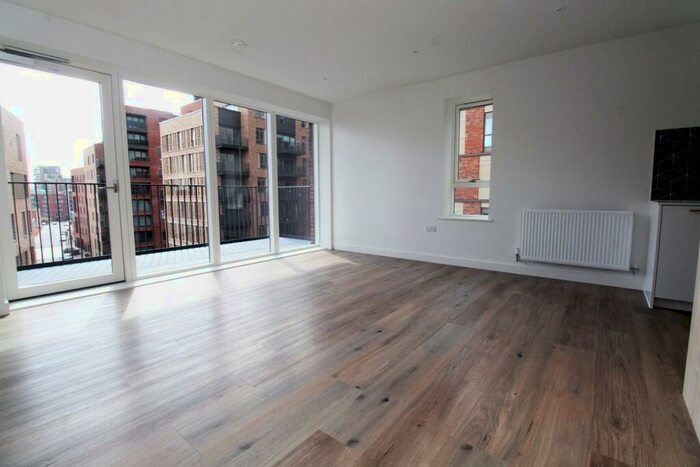 2 Bedroom Apartment To Rent In Beeley House, N8