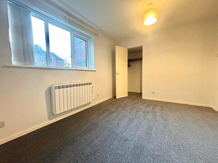 2 Bedroom Flat For Sale In Trinity Mews, Bury St Edmunds, IP33