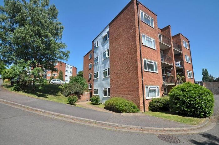 2 Bedroom Flat To Rent In Croxley Rise, Maidenhead, SL6