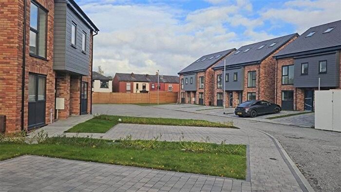 4 Bedroom Semi Detached House For Sale In Albion Hall Place, Kearsley, Bolton, BL4