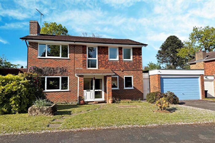 4 Bedroom Detached House For Sale In Busbridge, Godalming, GU7