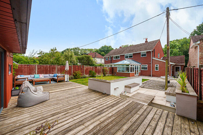 3 Bedroom Semi-Detached House For Sale In Tenaplas Drive, Upper Basildon, Reading, Berkshire, RG8