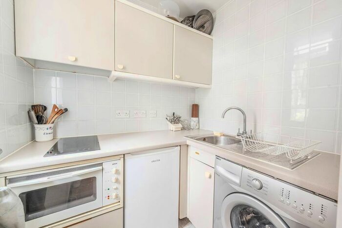 Studio To Rent In Sloane Avenue, Chelsea, London, SW3