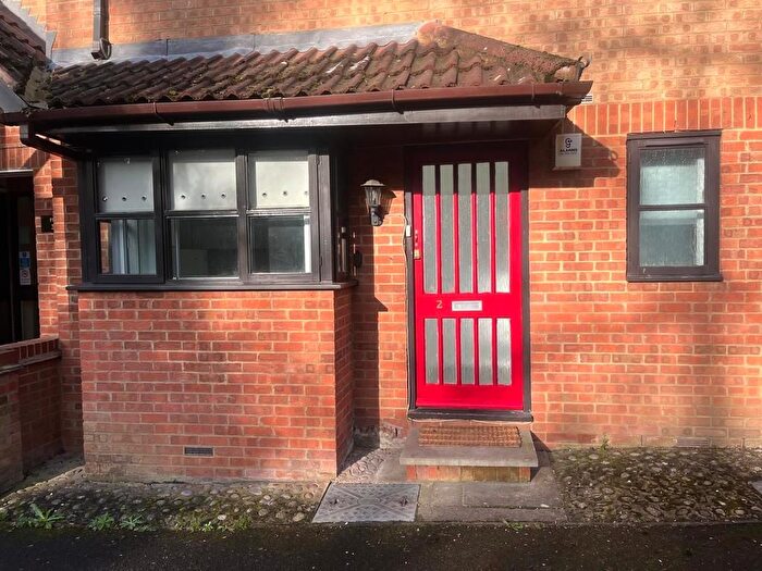 1 Bedroom Flat To Rent In Osprey Close, Falcon Way, Watford, WD25