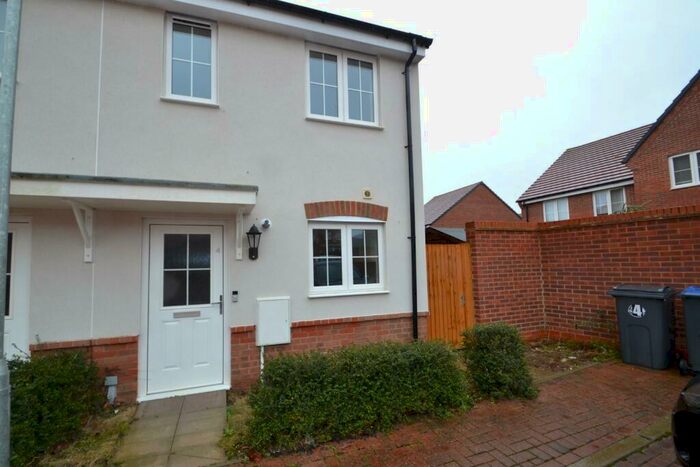 2 Bedroom House To Rent In Reed Close, Buntingford, SG9
