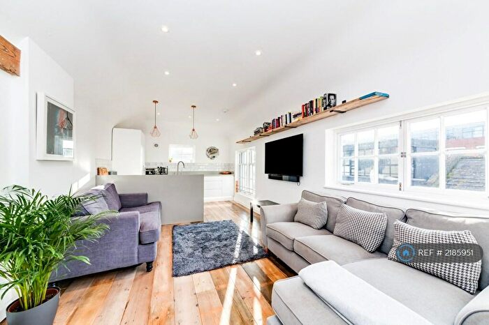 2 Bedroom Penthouse To Rent In Vine Street, Brighton, BN1