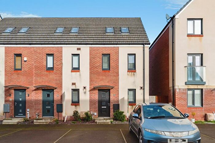 3 Bedroom Semi Detached House For Sale In Golwg Y Garreg Wen, Swansea, SA1