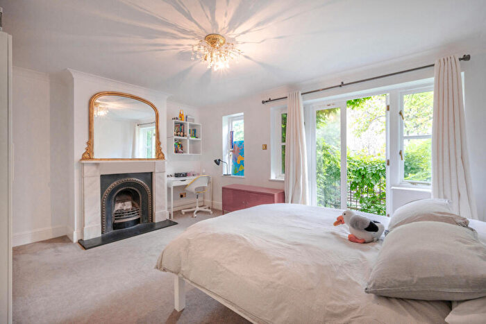 4 Bedroom Mews To Rent In Byron Mews, Gospel Oak, NW3