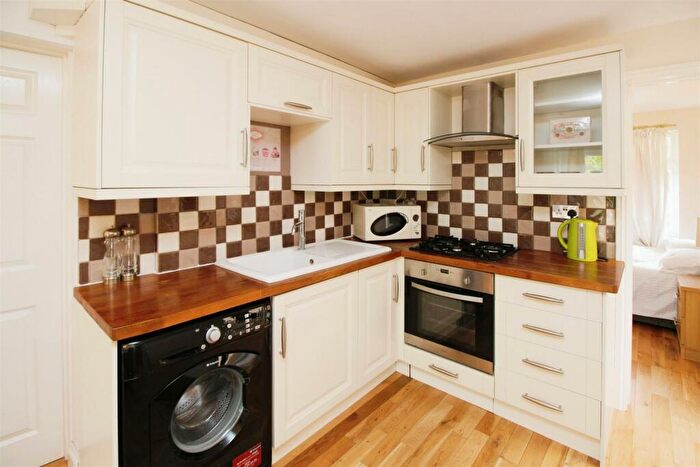 1 Bedroom Maisonette To Rent In Wymondley Road, Hitchin, SG4
