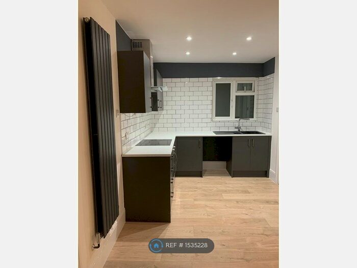 1 Bedroom Flat To Rent In Waterlooville, Waterlooville, PO8