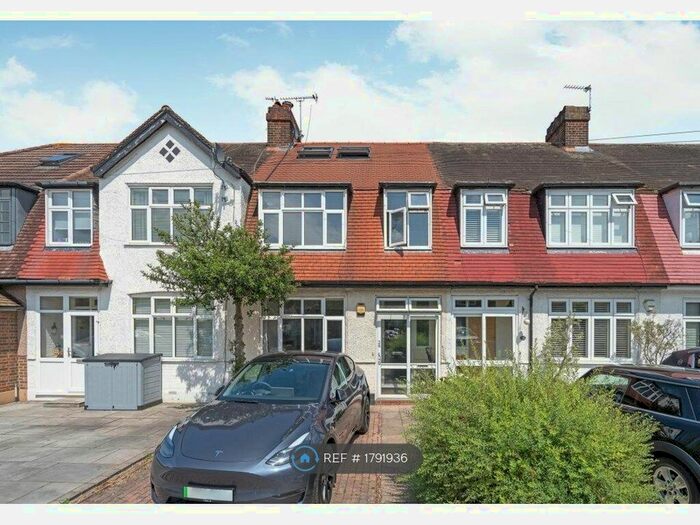 4 Bedroom Terraced House To Rent In Wimborne Way, Beckenham, BR3