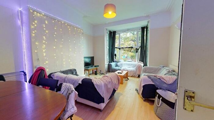 8 Bedroom Terraced House To Rent In Ash Grove, Hyde Park, Leeds, LS6