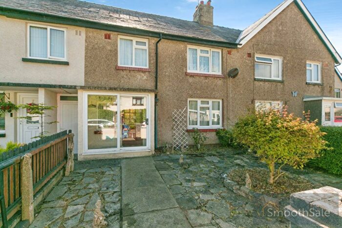 3 Bedroom Terraced House For Sale In Heol Y Llan, Barmouth, LL42