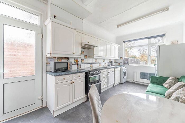 4 Bedroom Semi Detached House To Rent In Pinner Road, Harrow, HA1