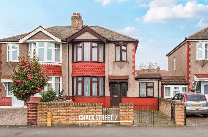 4 Bedroom Semi-Detached House For Sale In Penerley Road, Rainham, RM13