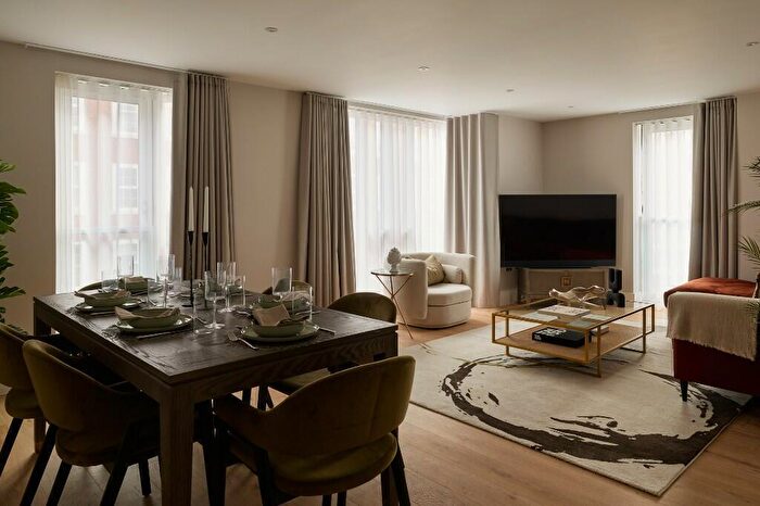 4 Bedroom Apartment To Rent In Flat, Baker, Baker Street, London, NW1