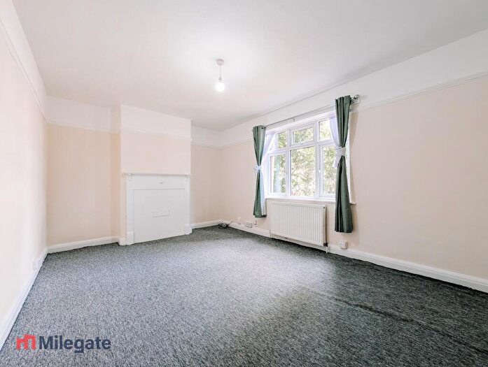 3 Bedroom Semi-Detached House To Rent In Mount Culver Avenue, Sidcup, DA14