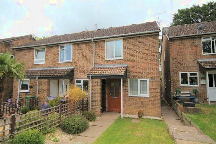 2 Bedroom House To Rent In Drake Close, Horsham, RH12