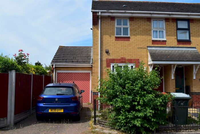 2 Bedroom House To Rent In Trader Road, London, E6