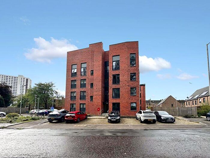 2 Bedroom Flat To Rent In Shawbridge Street, Pollokshaws, G43