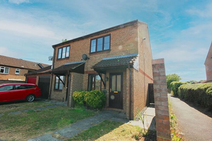 2 Bedroom Terraced House To Rent In Primrose Drive, Thornbury, Bristol, BS35