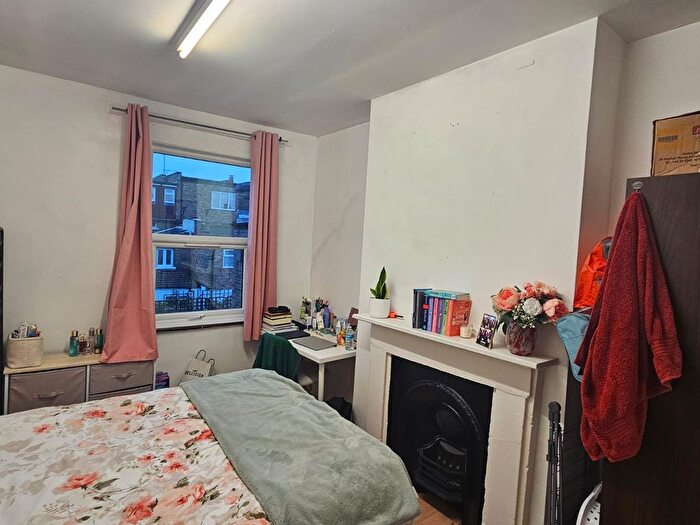 5 Bedroom Terraced House To Rent In Cobbold Road, London, W12