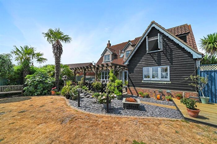 4 Bedroom Detached House For Sale In Church Lane, Brantham, Manningtree, CO11