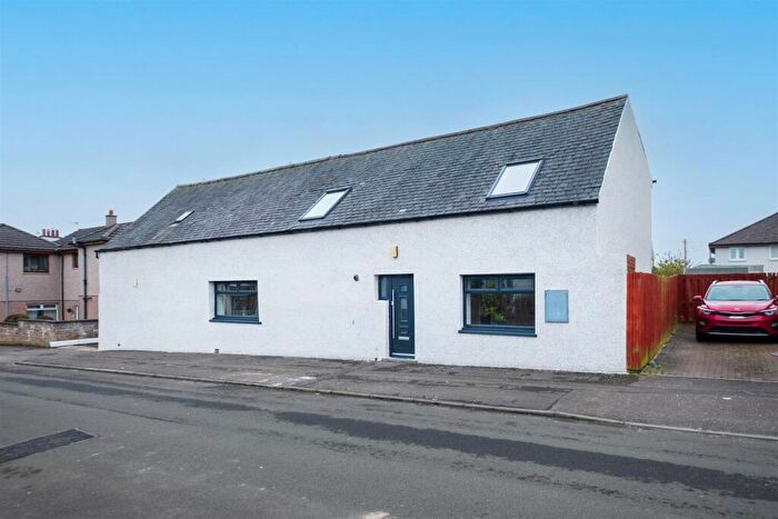 5 Bedroom Semi-Detached House For Sale In Symers Street, Dundee, DD3