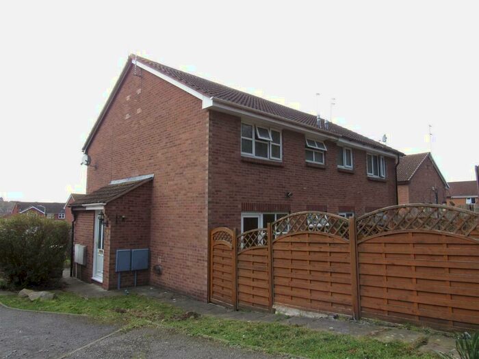1 Bedroom Town House To Rent In Hewes Close, Glen Parva, Leicester, LE2