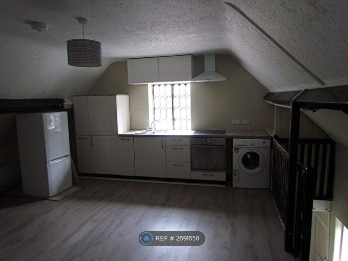 2 Bedroom Flat To Rent In Cholmondeley, Malpas, SY14