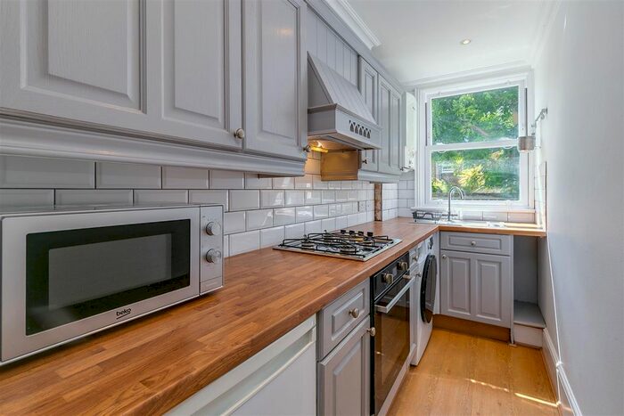 1 Bedroom Flat To Rent In Coombe Road, Chiswick, London, W4