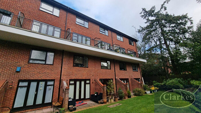 2 Bedroom Maisonette For Sale In Kilbride, Poole, Dorset, BH13