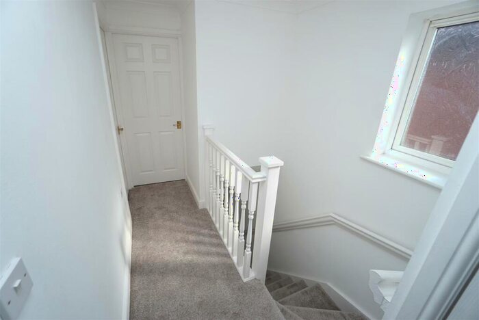 3 Bedroom Semi-Detached House To Rent In Lee Bank, Westhoughton, BL5