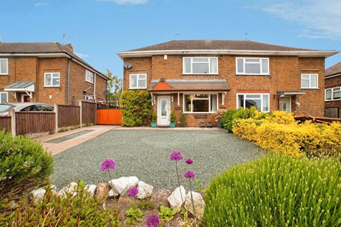 3 Bedroom Semi Detached House For Sale In Sunningdale Avenue, Heanor, DE75