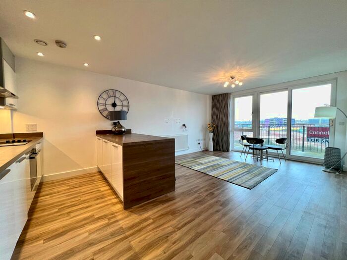 2 Bedroom Flat To Rent In Youngman Place, Taunton, TA1