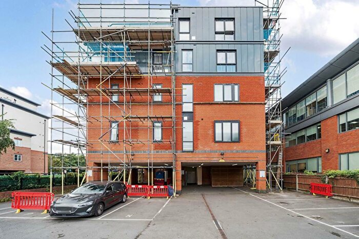 1 Bedroom Apartment To Rent In Slough, Berkshire, SL1