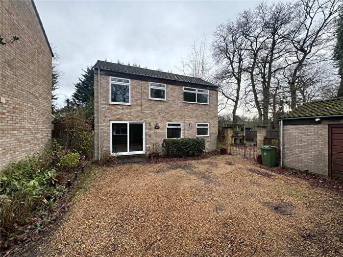 3 Bedroom Detached House To Rent In Verran Road, Camberley, Surrey, GU15