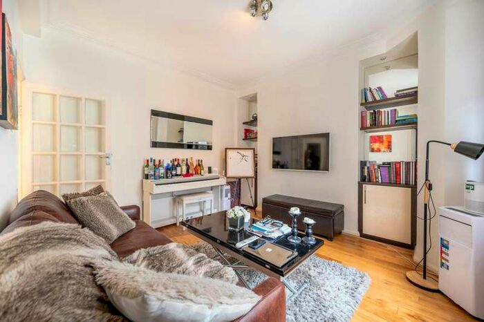 1 Bedroom Flat To Rent In Duke Of York Street, St James's, SW1Y
