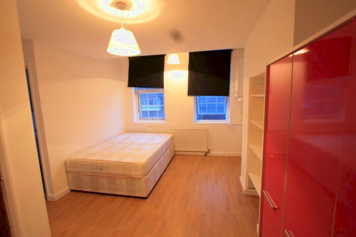 Studio To Rent In North End Road, London, SW6