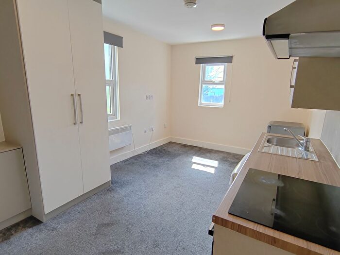 Studio To Rent In Station Road, Willesden Junction, NW10