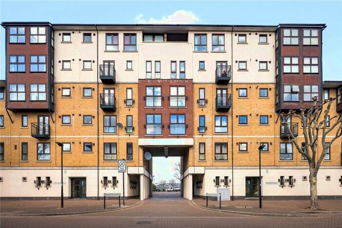 2 Bedroom Flat To Rent In Windsor Hall, Wesley Avenue, London, E16