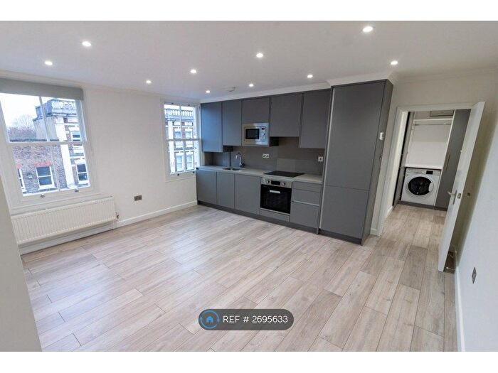 2 Bedroom Flat To Rent In Deptford High St., London, SE8
