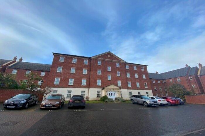 2 Bedroom Flat To Rent In Eaton House, Lichfield, WS13