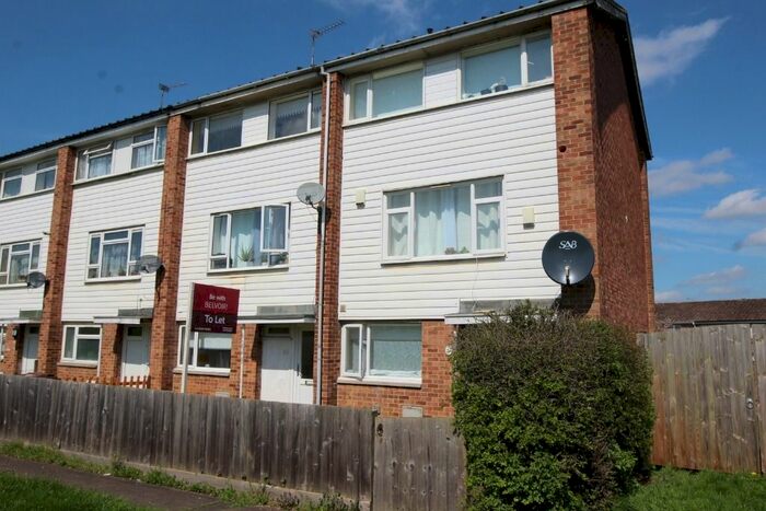 1 Bedroom Studio To Rent In Thornhill, Briar Hill, Northampton, NN4
